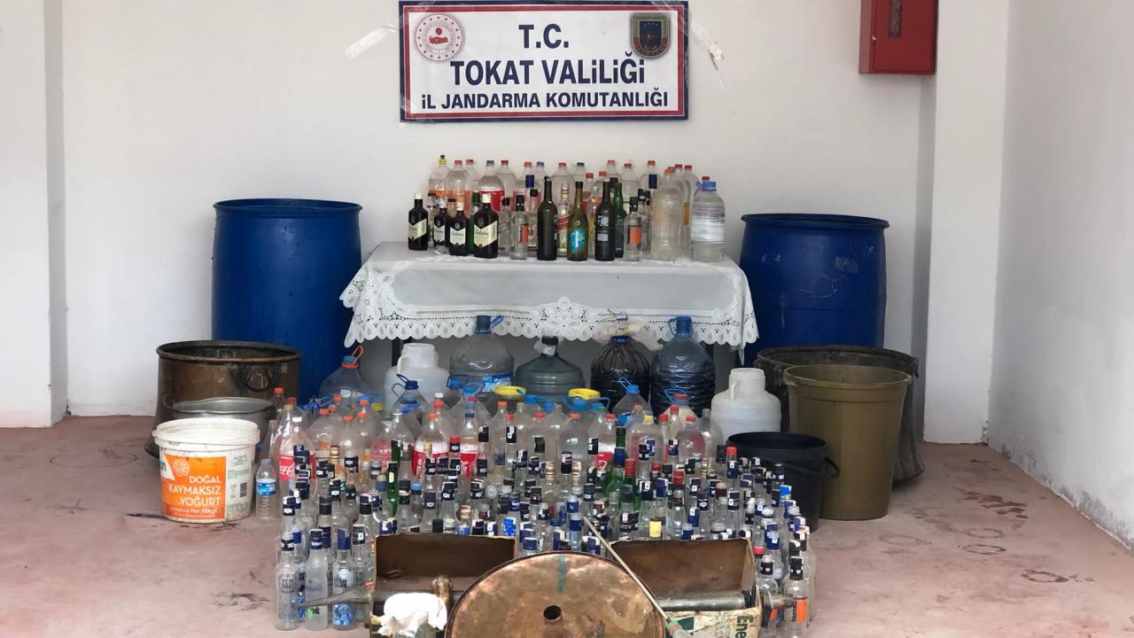 Tokat'ta sahte içki operasyonu: 4 gözaltı