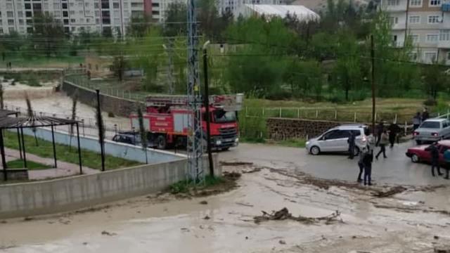 Sivasta sağanak ve dolu tarım arazilerine zarar verdi