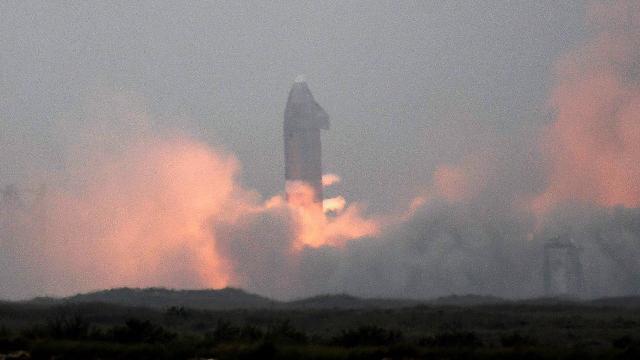 SpaceXin uzay mekiğinin prototipi SN15 başarılı şekilde yere indi