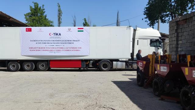 TİKAdan Tacikistana 42 tonluk patates tohumu desteği
