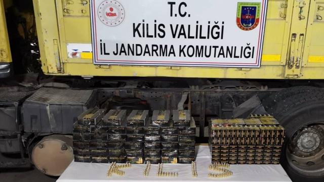 Kiliste bir tırda 33 bin fişek ele geçirildi