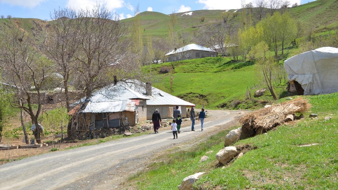 "İsa, çok gayretli bir öğrenci"