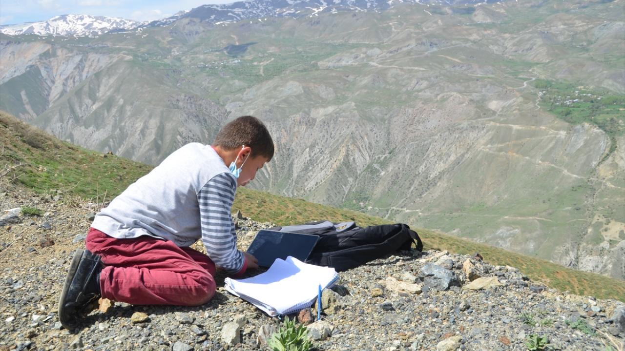"Öğretmen olarak çocuklara faydalı olmak istiyorum"