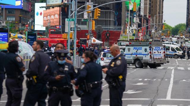 New York Times Meydanında silahlı saldırı: 3 yaralı