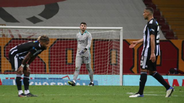 Beşiktaş şampiyonluk yarışında yara aldı