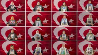 Diyarbakır annelerinin bu özel günde tek isteği "evlatları"