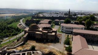 1800 yıllık Saınt George Kilisesi'nde bakım çalışmaları devam ediyor