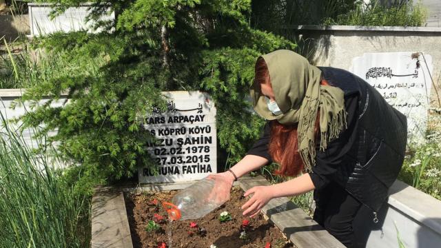 Kocaelide genç kadının annesinin mezarını ziyaret etme isteği yerine getirildi