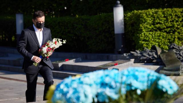 Ukraynada Nazizme karşı kazanılan zaferin kahramanları anıldı