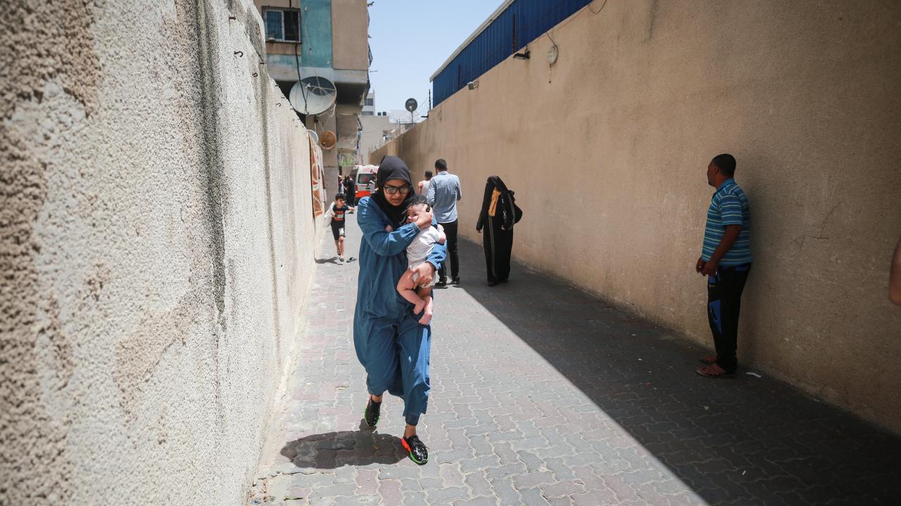 Gazze`nin kuzeyindeki Beyt Hanun kentinde de sivillere yakın bir nokta hedef alındı. 