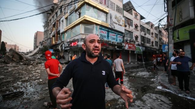 BM: Gazzedeki hava saldırılarında 200den fazla konut yıkıldı