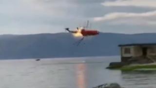 Çin'de yangın söndürme helikopteri göle düştü