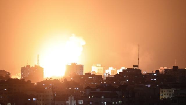 İsrailin hava saldırısında 24 Filistinli hayatını kaybetti