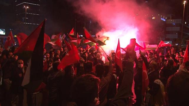 İsrailin Filistinlilere saldırıları İstanbulda protesto edildi