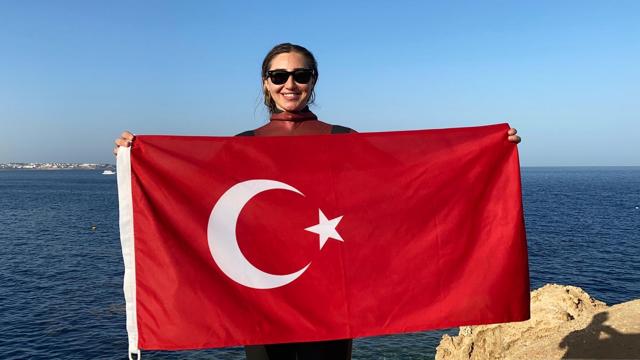 Milli sporcu Şahika Ercümen Mısırda rekor kırdı