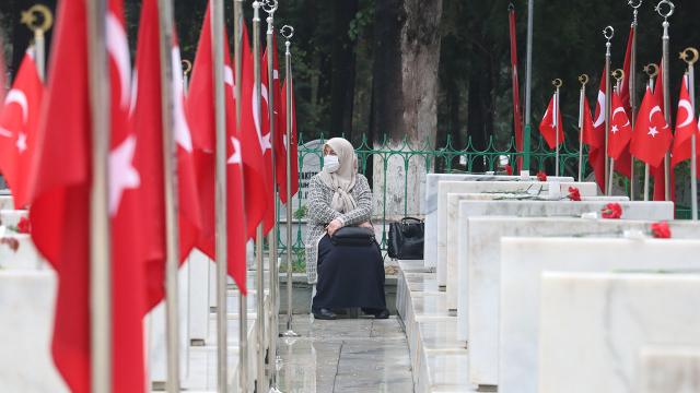 İçişlerinden yeni genelge: Şehitlik ziyaretleri için kısıtlama muafiyeti