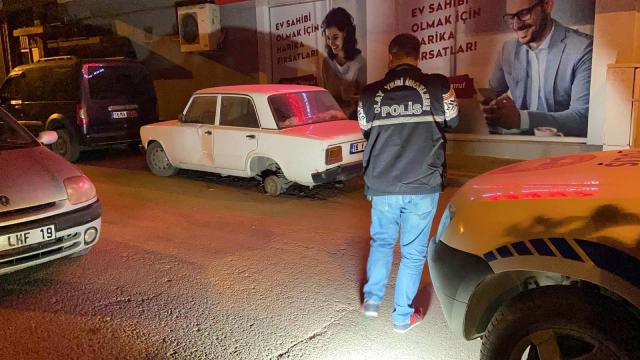 Çaldığı otomobilin lastiğini başka aracın lastiğiyle değiştirip kaçtı