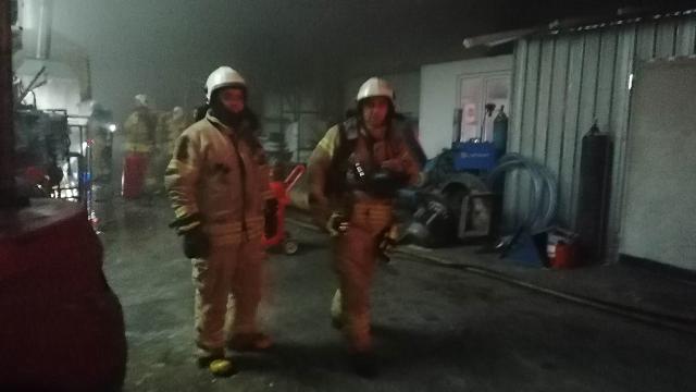 Silivride geri dönüşüm fabrikasında yangın