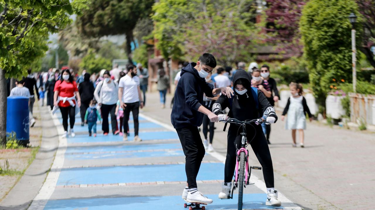 GENÇLER SAĞLIK DURUMLARINDAN MEMNUN