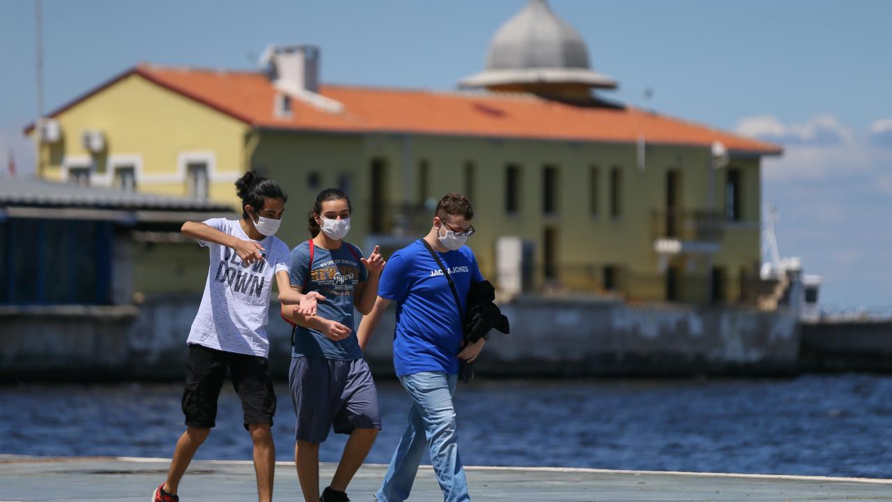 GENÇLERİ EN ÇOK NE MUTLU EDİYOR?