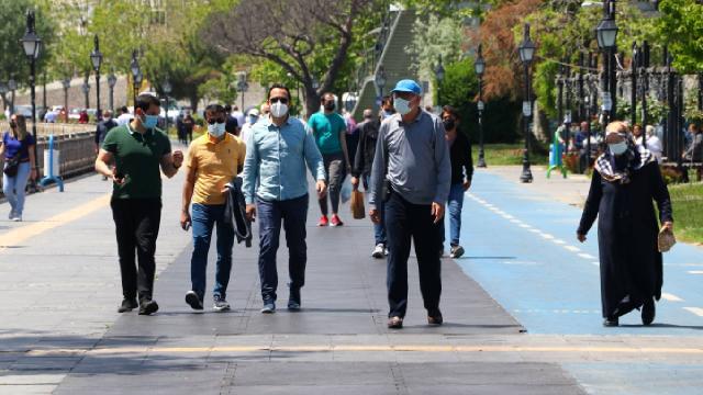 Kastamonuda tedbirlere uymayan 4 kişi yurda yerleştirildi