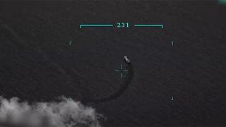 Uluslararası sularda düzenlenen uyuşturucu operasyonu kamerada