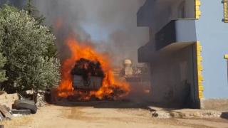 Yanan tır küle döndü, şoför yanmaktan son anda kurtarıldı