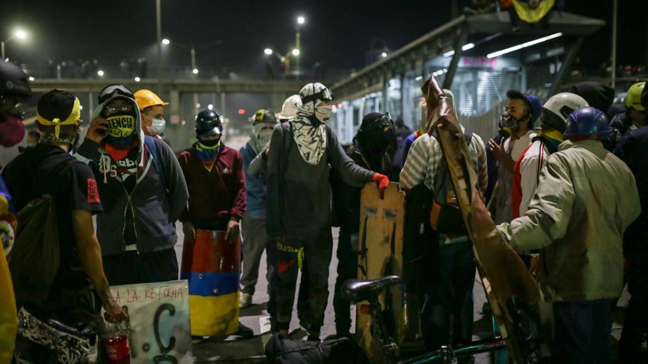 Medellin`de yerliler "Minga" gösterileri düzenledi