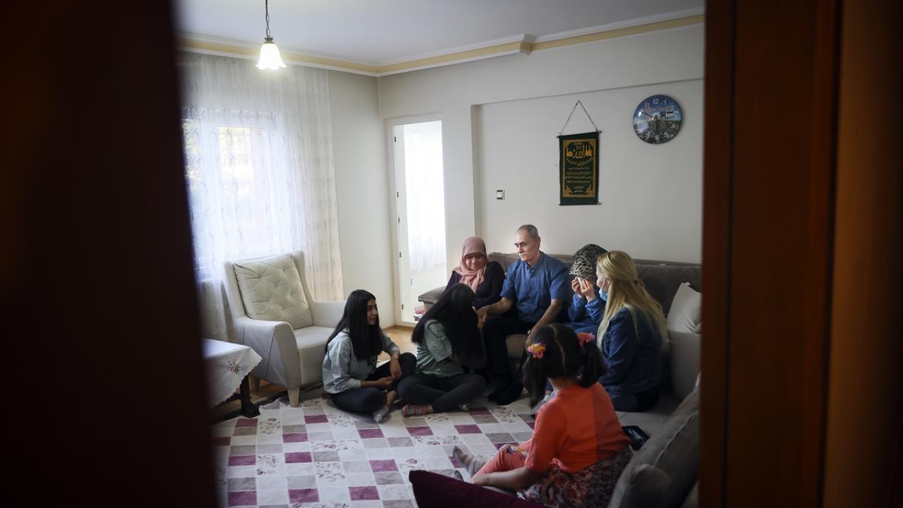 "İlk defa bayramı yaşıyoruz"