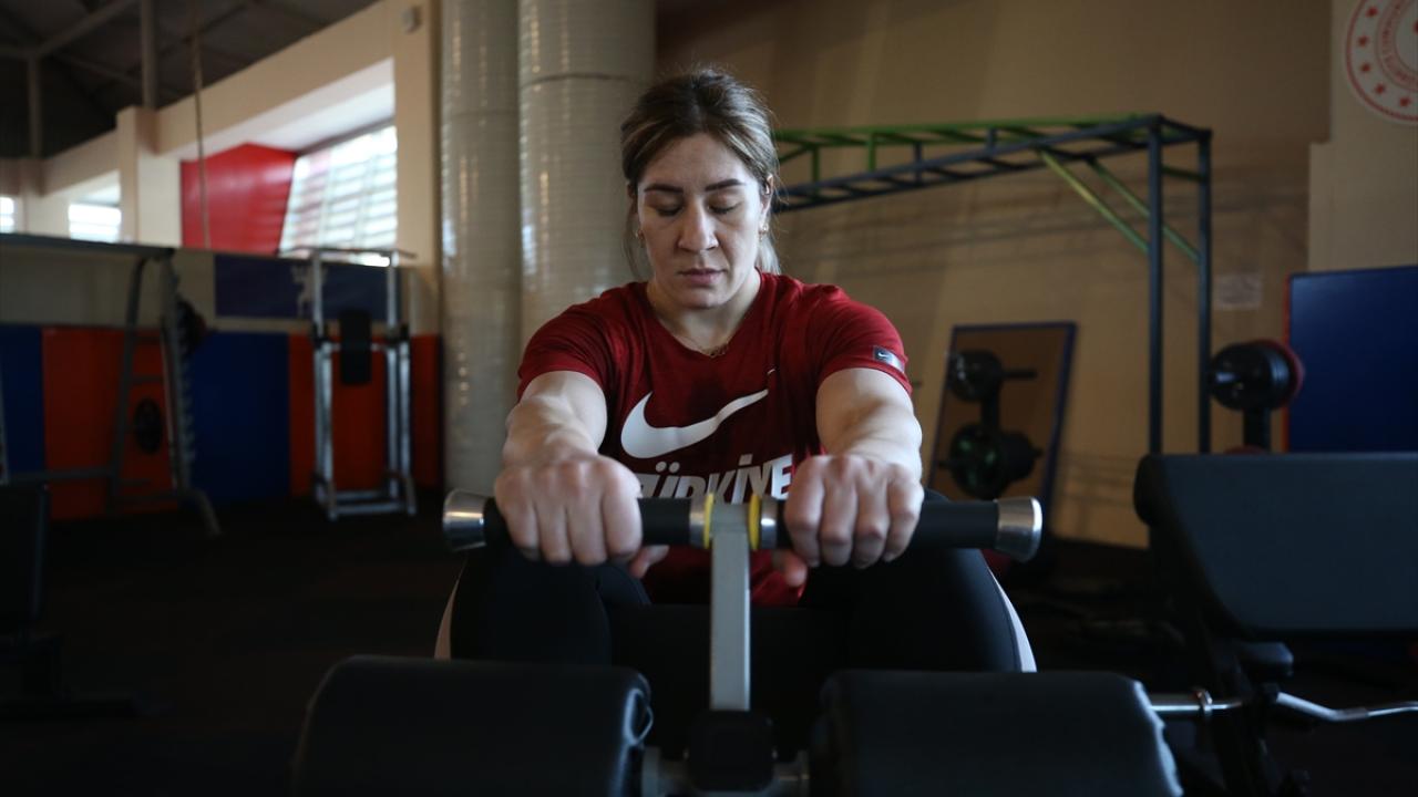 Günde 6 saat antrenman yapıyor