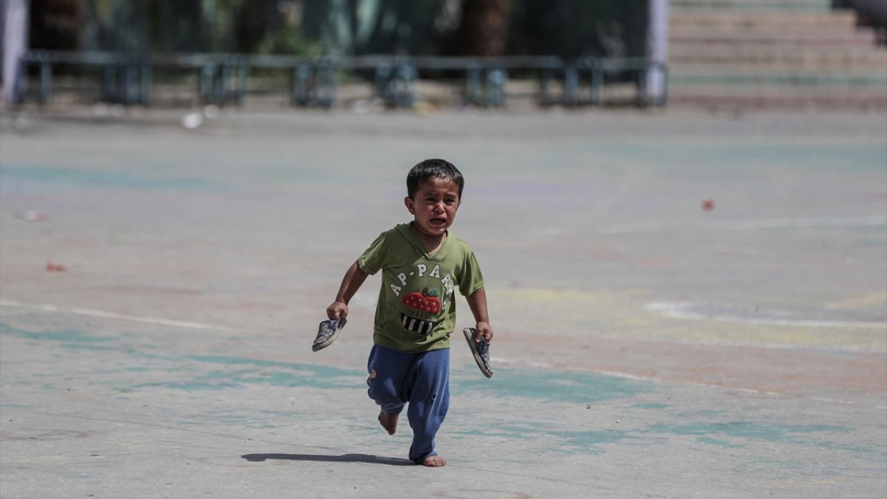 "Okulda saatlerce elektrik kesintisi oluyor"