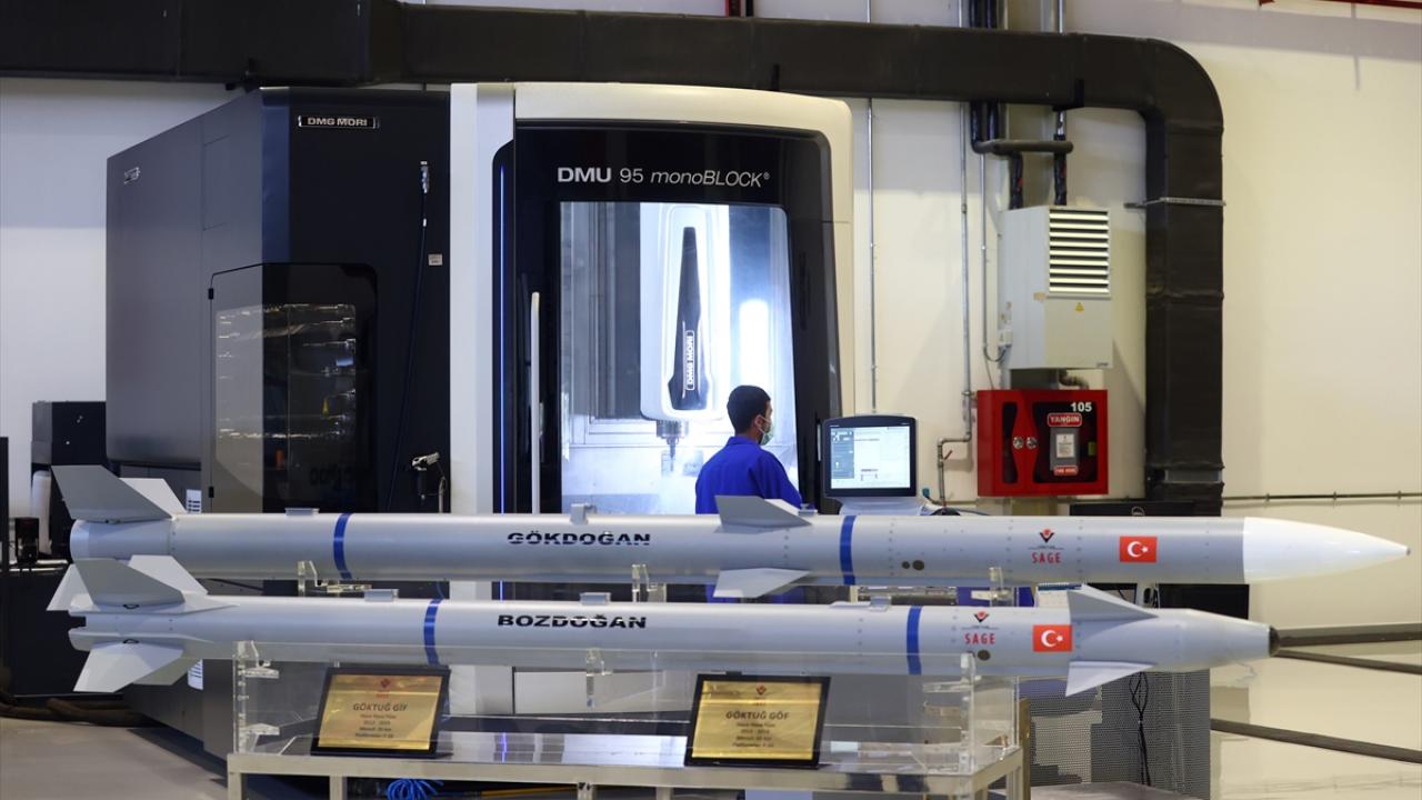 Akıncı ve Aksungur`a SOM-J füzesi