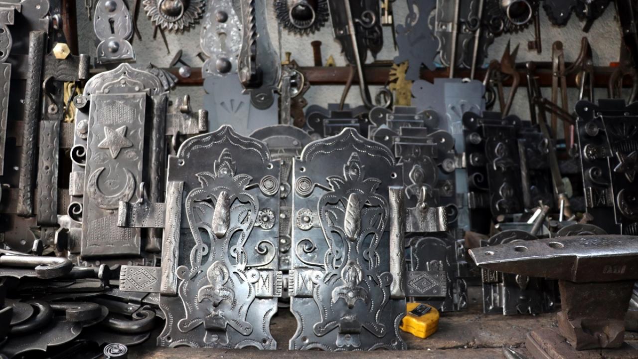 "Türkiye`nin birçok iline eser gönderiyoruz"