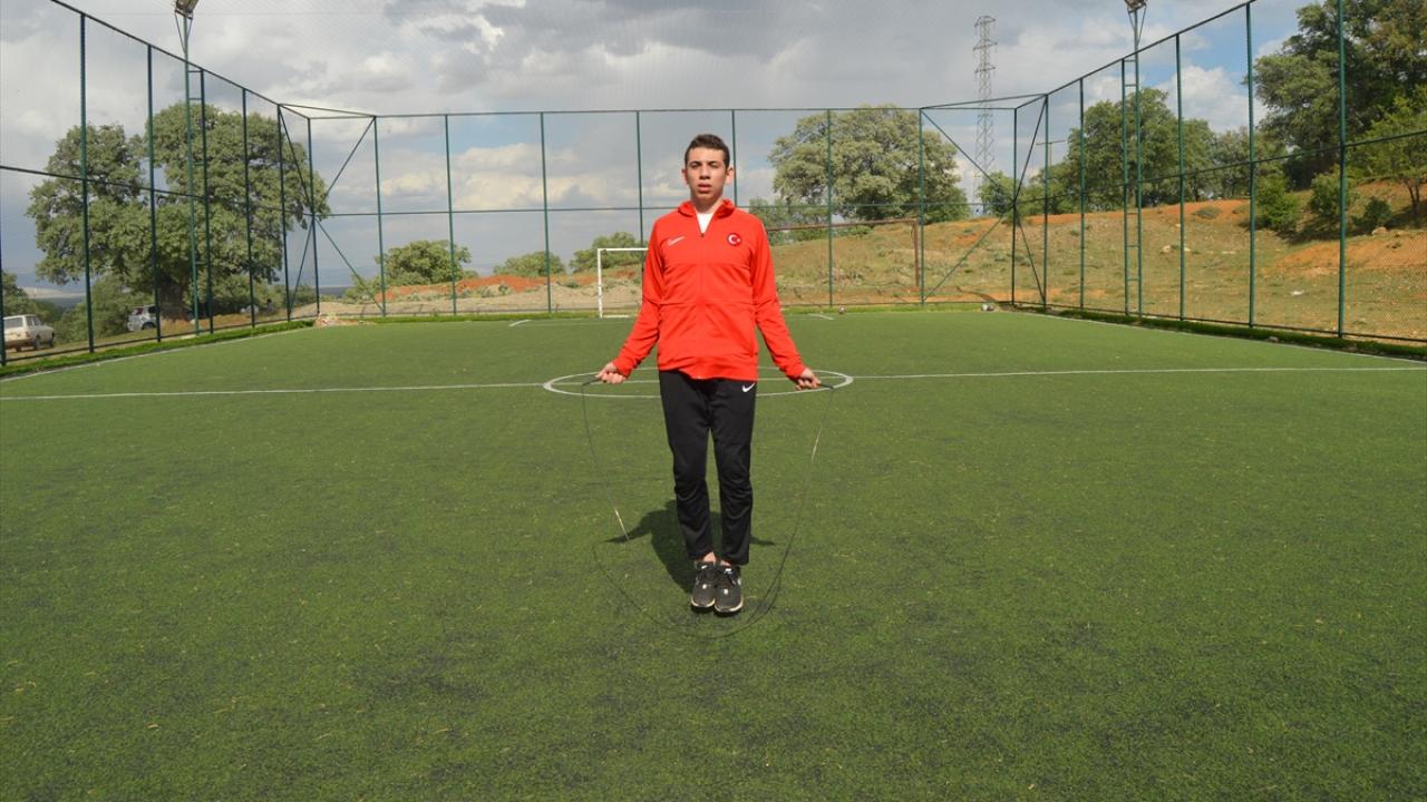 "Günün en az 10 saatini tekvando yaparak geçiriyoruz"