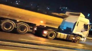 Ters yönde tam gaz giden hafriyat kamyonu kamerada