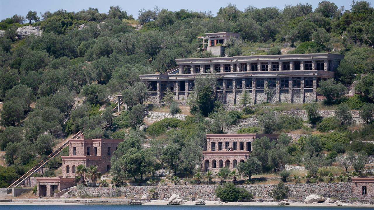 "Umarım yapılacak projelerle Dikili hak ettiği yere ulaşır"