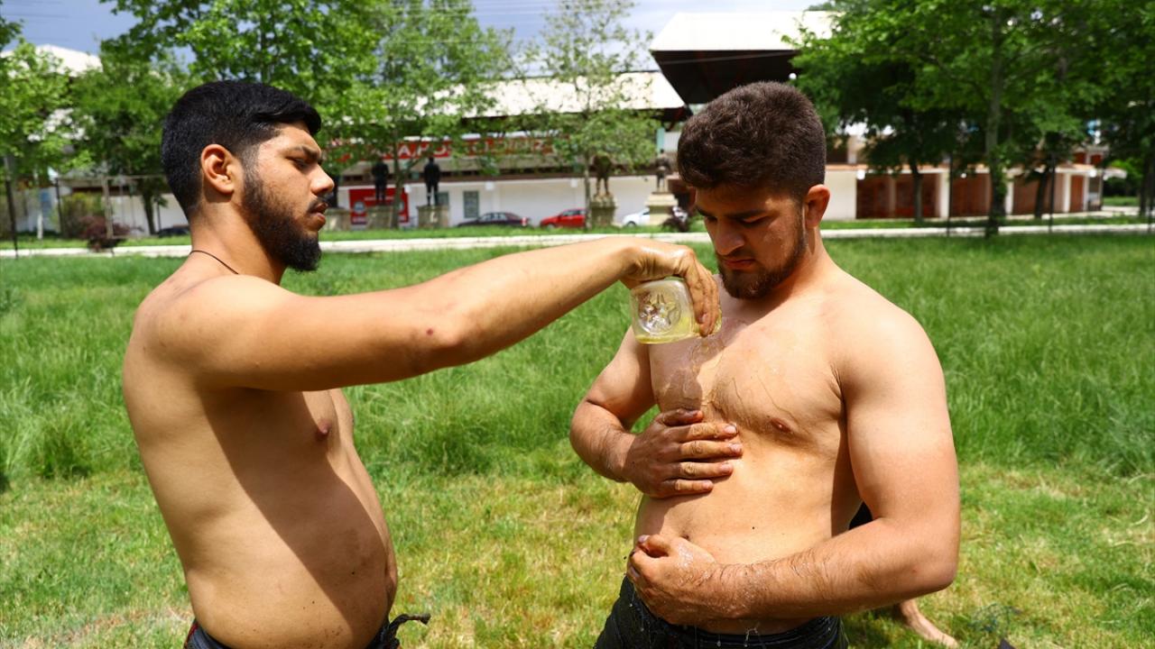 Yağlı güreş cazgırı Ergun Sevindi: "Seyircimiz Kırkpınar`ı çok özledi"