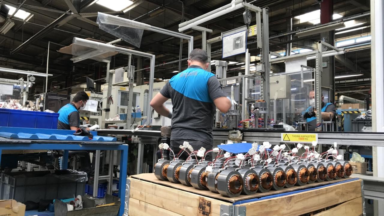 Üretim fabrika kapasitesinin üzerine çıktı