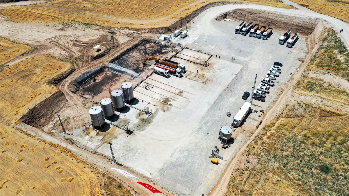 "Ülkemize ve milletimize hayırlı uğurlu olsun"