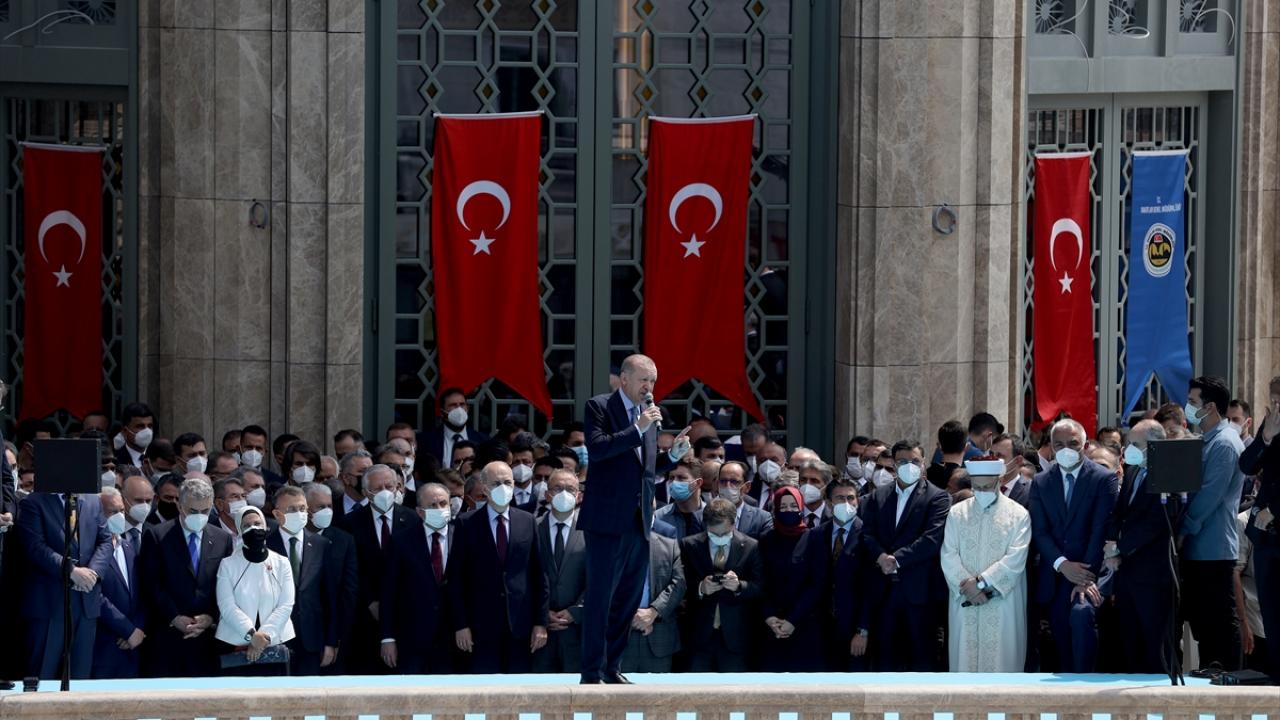 "Taksim Camii, yaklaşık 1,5 asırlık bir mücadelenin ardından İstanbul`umuza kazandırılmıştır"