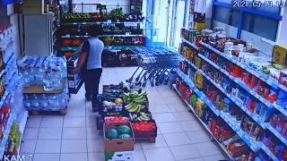 Marketten gündüz vakti televizyon çaldı