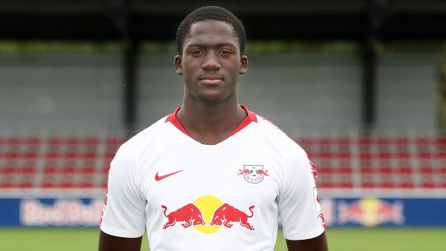 Liverpool Konateyi transfer etti