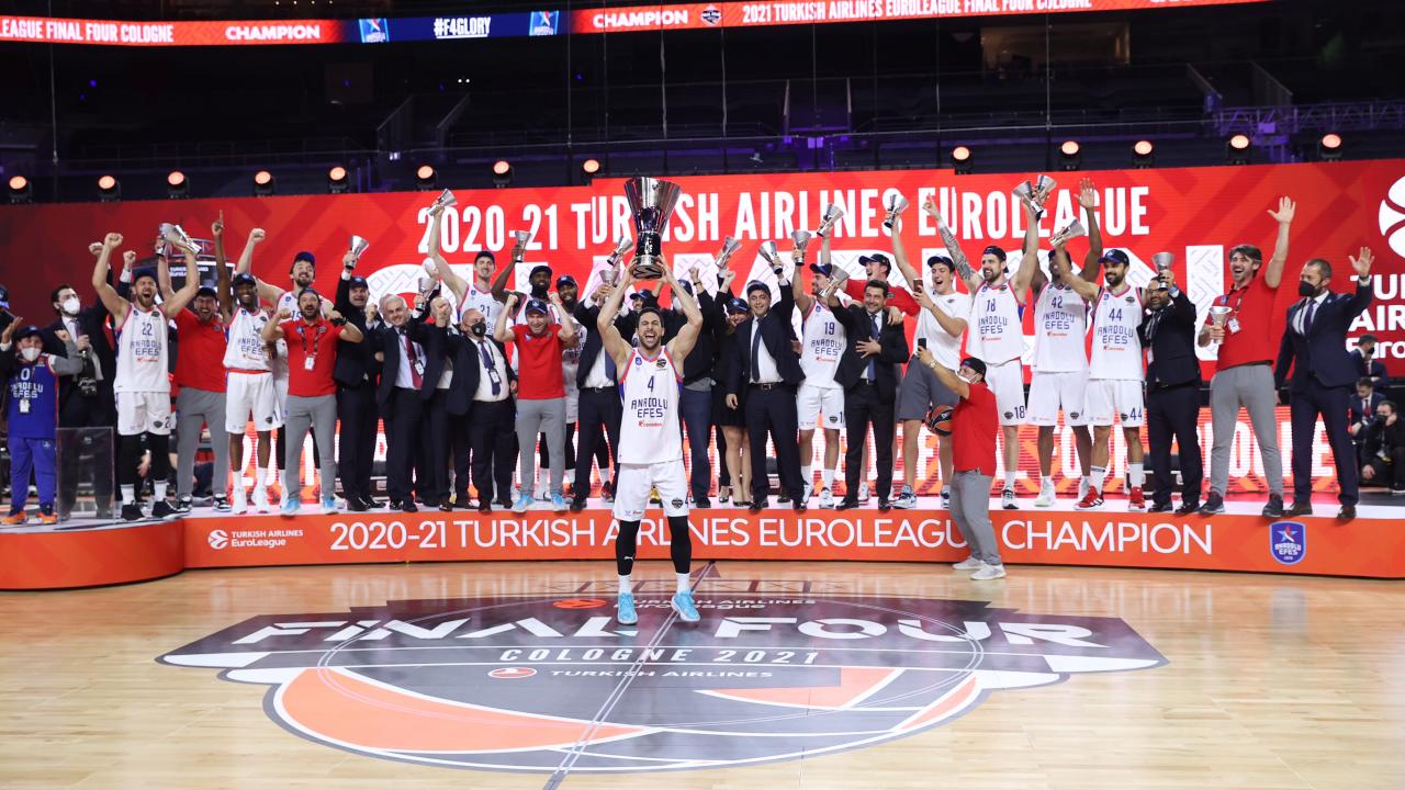 Türk basketbolunun Avrupa`da 10. kupası