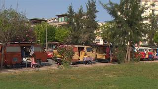 Antalya sahilleri karavancıları ağırlamaya başladı