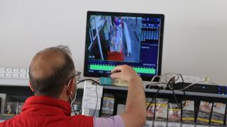 150 kiloluk tentenin altında kalmaktan son anda kurtuldu