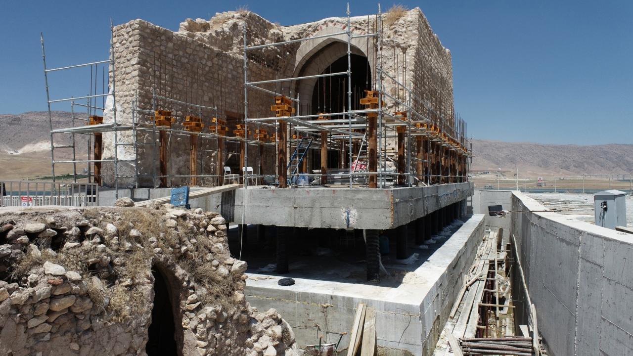 "Küçük Saray, Hasankeyf kalesinin sembol eserlerinden biridir"