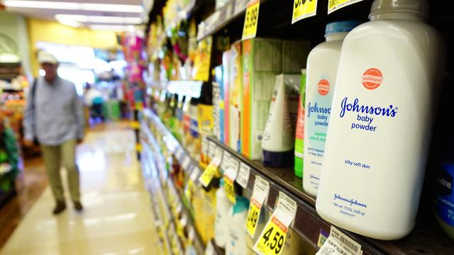 Johnson amp; Johnson pudra davasında 5,5 milyar dolarlık uzlaşma teklif etti haber görseli