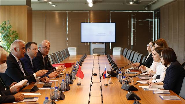 Rus heyeti Türkiyeye geliyor, kısıtlamaların kalkması bekleniyor