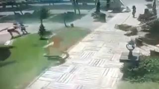 Uçan şemsiye çocuğu teğet geçti