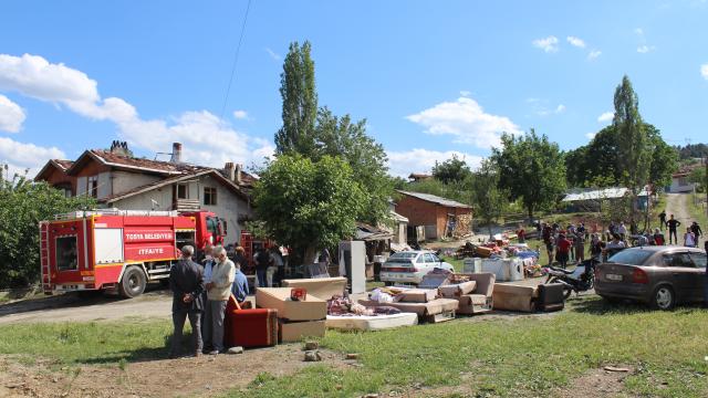 Kastamonuda iki ayrı yangında iki evde maddi hasar oluştu